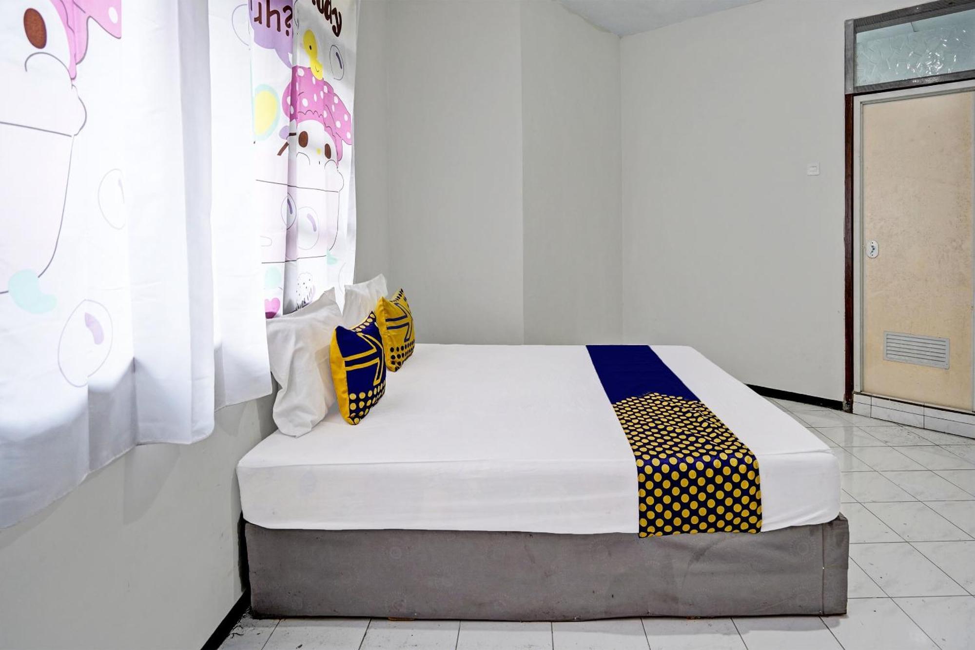 Spot On 92388 Villa Segi Delapan Prigen Ngoại thất bức ảnh
