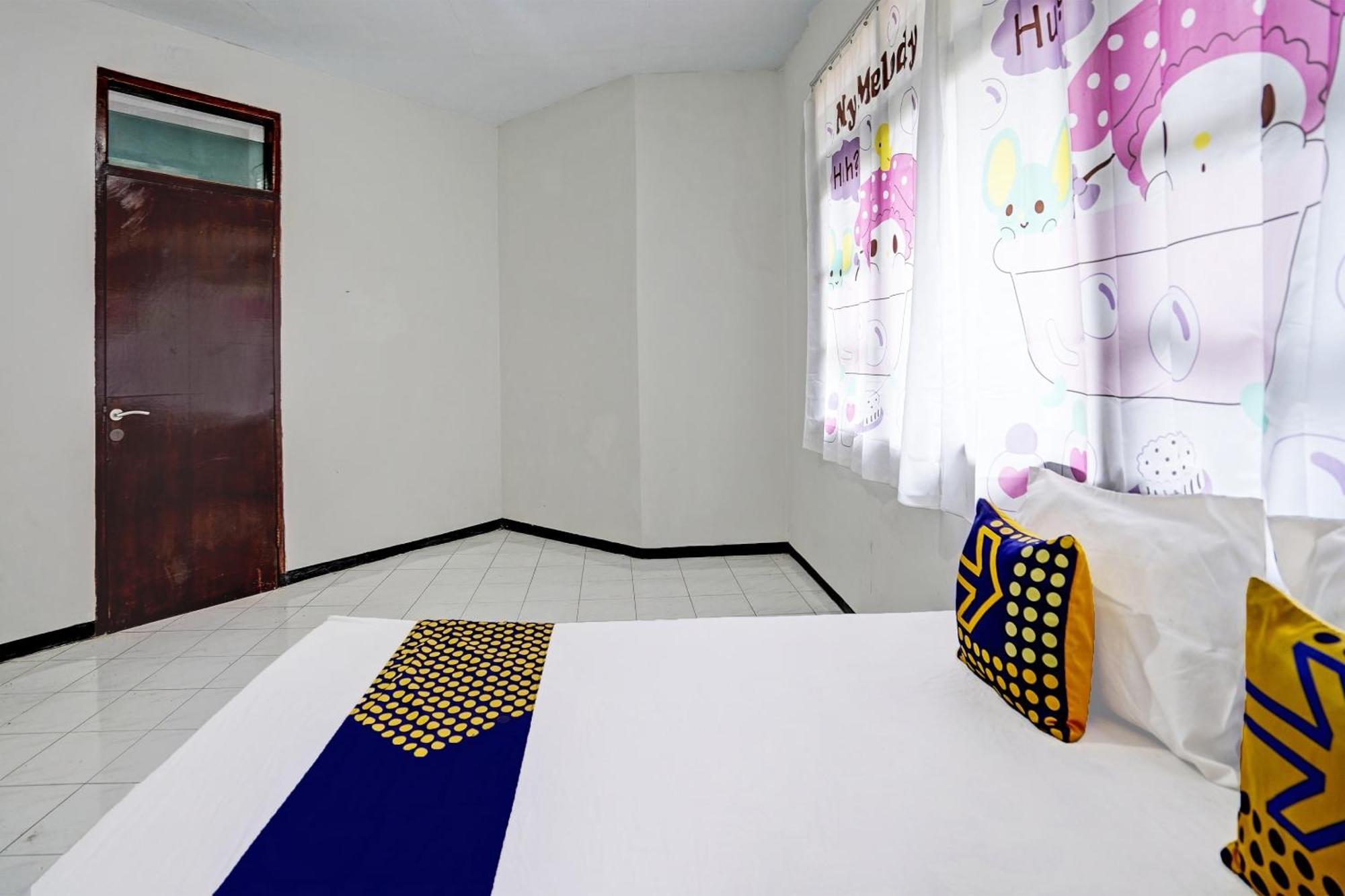 Spot On 92388 Villa Segi Delapan Prigen Ngoại thất bức ảnh