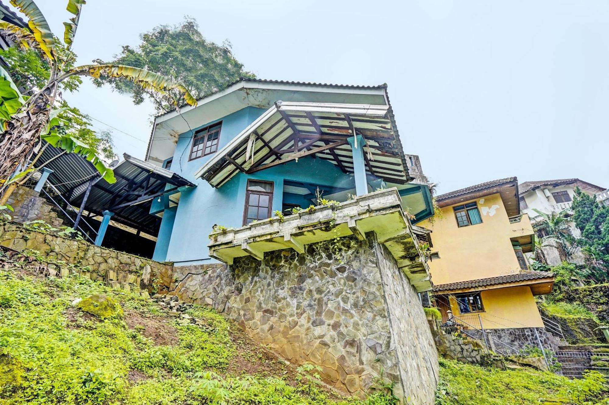 Spot On 92388 Villa Segi Delapan Prigen Ngoại thất bức ảnh